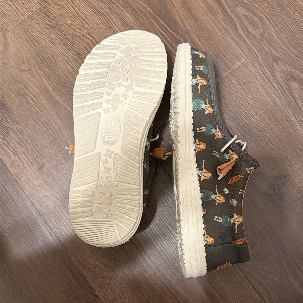 Hey Dude men’s Shoes - Gray and Orange size 12 - Picture 5 of 6